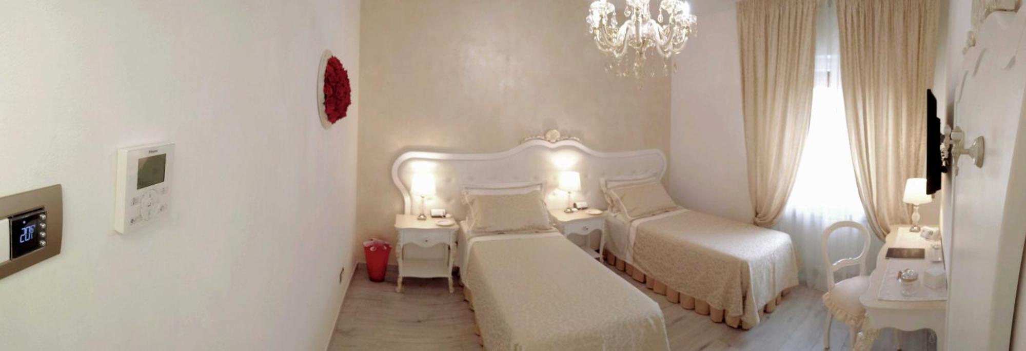 Alloggio Turistico Giulietta E Romeo - Intero Appartamento - Villafranca Di Verona, Zimmer, Holiday Rooms Extérieur photo